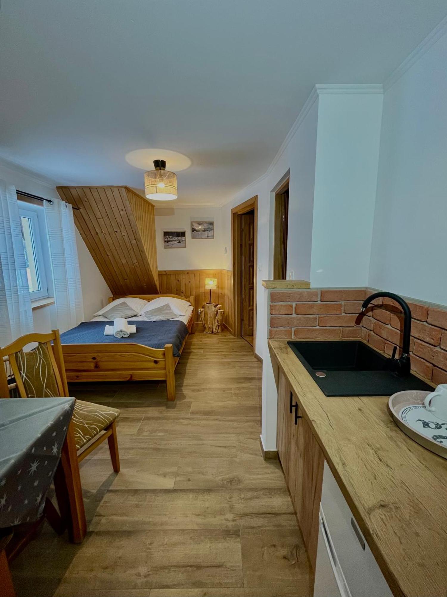 Pokoje Goscinne U Naglaka Willa Zab Exterior foto